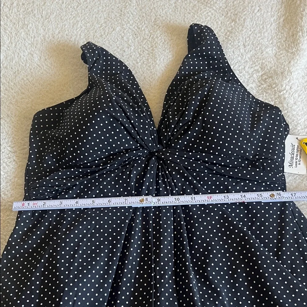Miraclesuit “Pin Point Marais” Tummy Control Swimdress Polka Dot 22W‎ NWT